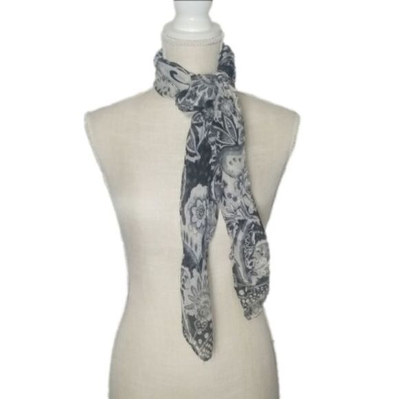Women's scarf 37x37 inches sheer flower black and creamy white sheer neck wrap - Picture 1 of 3